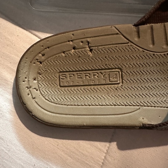 Sperry Men's Brown and Tan Flip-Flops - Picture 6 of 10